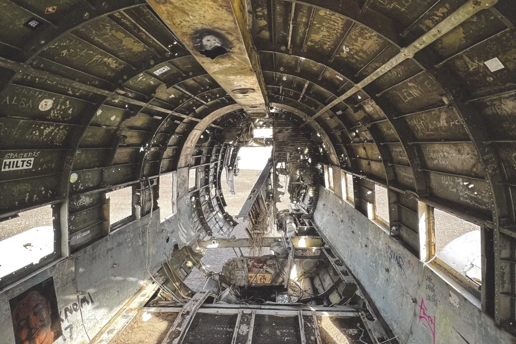 Explorando el misterioso avión abandonado DC-3